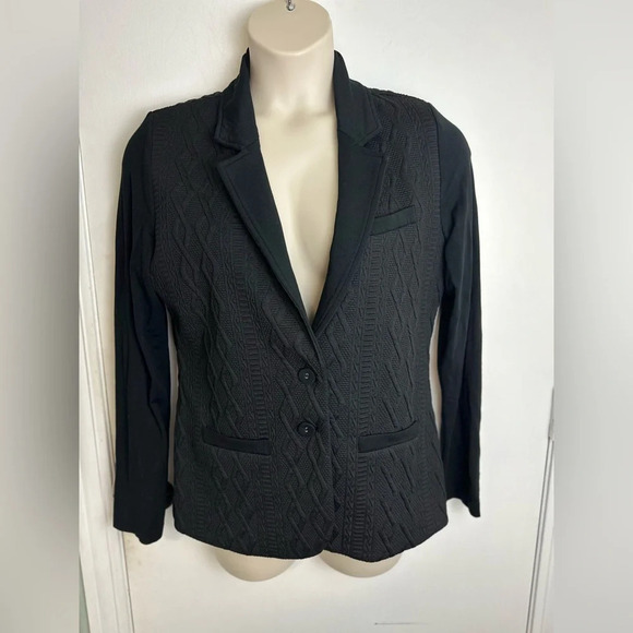 Tart Collections Jackets & Blazers - Tart Collections Black cable front texture blazer with button front size large